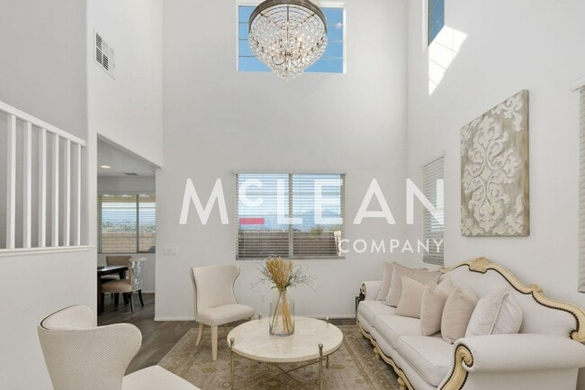 Building Photo - Gorgeous 2-Story 4-Bedroom Home with Loft ...