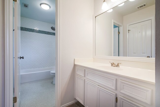 Building Photo - Remarkable in Round Rock!