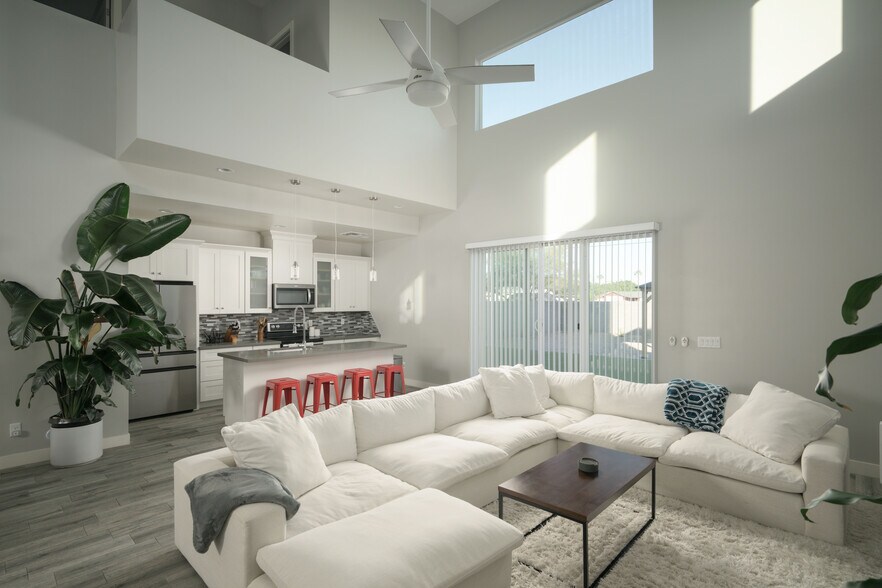 Building Photo - 2821 N 28th Pl