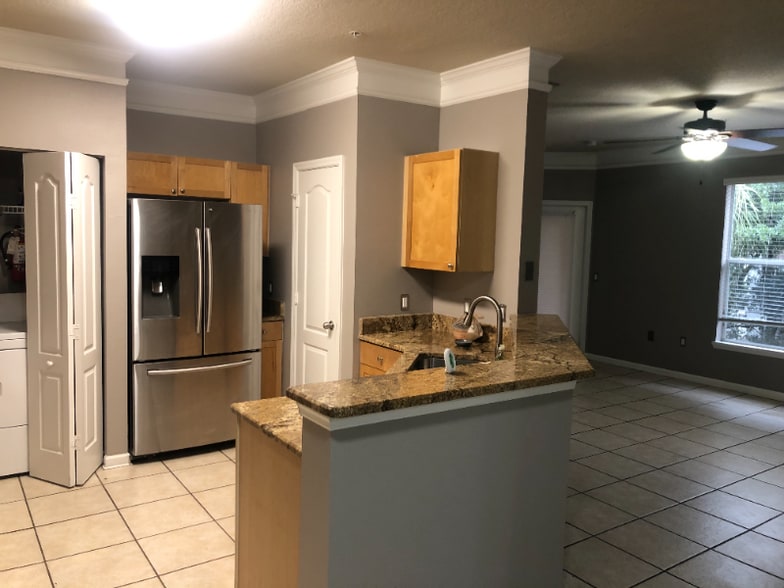 Building Photo - 8848 Villa View Cir