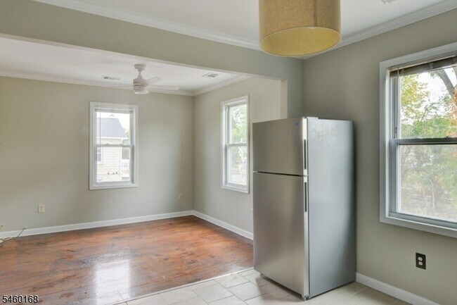 Building Photo - 410 Talmadge Avenue