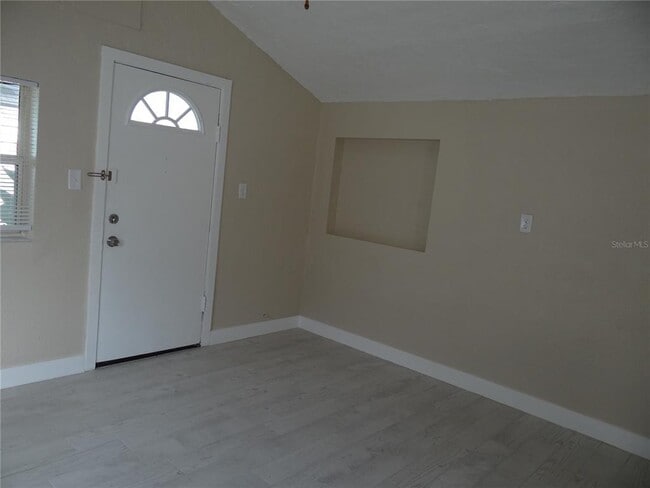 Building Photo - 13360 Boca Ciega Ave