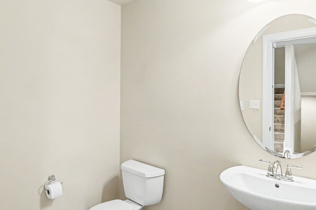 Building Photo - Three bedroom, 2.5 townhome in Mechanicsburg near Trindle Rd.