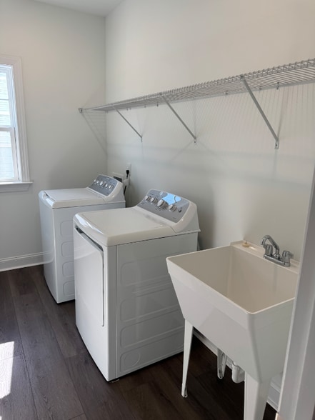 Building Photo - 708 Longleaf Grv Ln