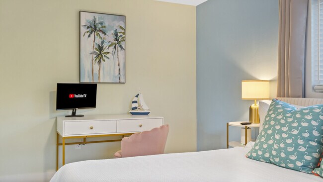 Building Photo - 79 S Brevard Ave