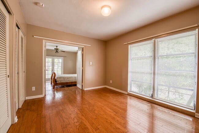 Building Photo - 4111 S Indian River Dr