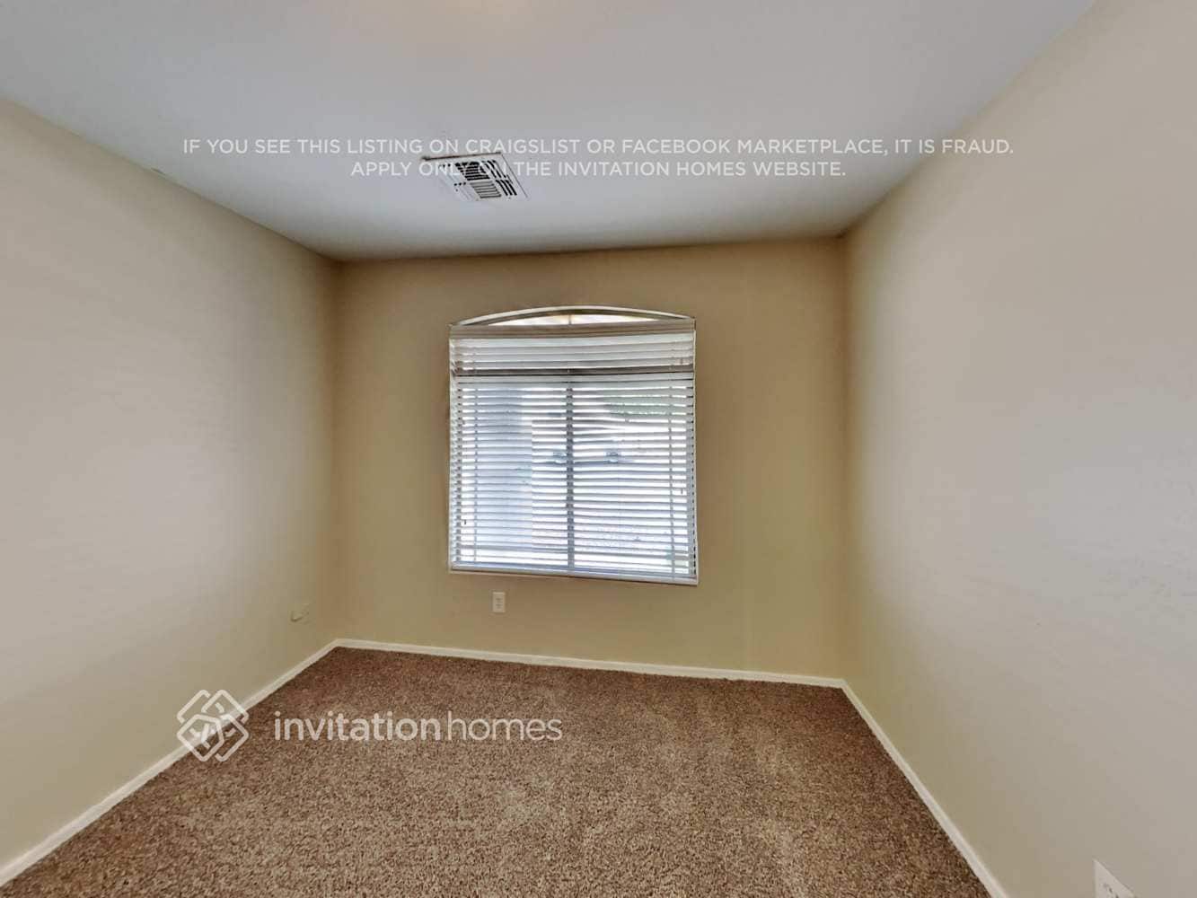 Building Photo - 4642 N 108th Ave