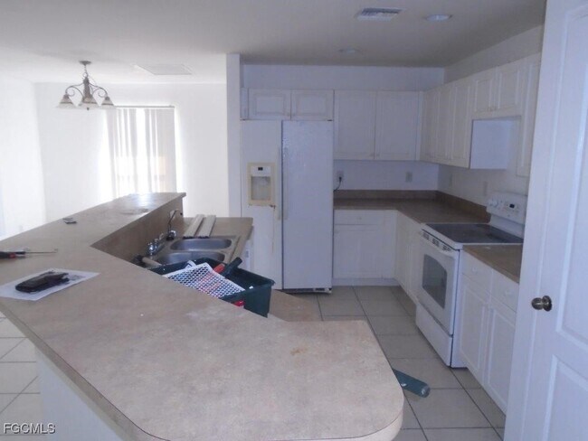Primary Photo - 3623 NE 17th Pl