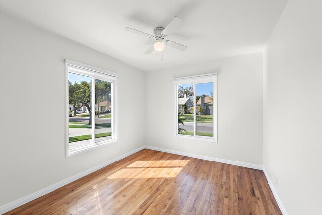 Building Photo - Charming Lakewood Home