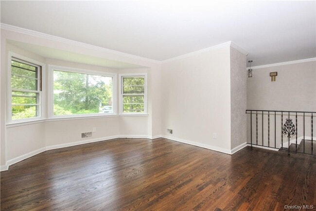 Building Photo - 205 Soundview Ave