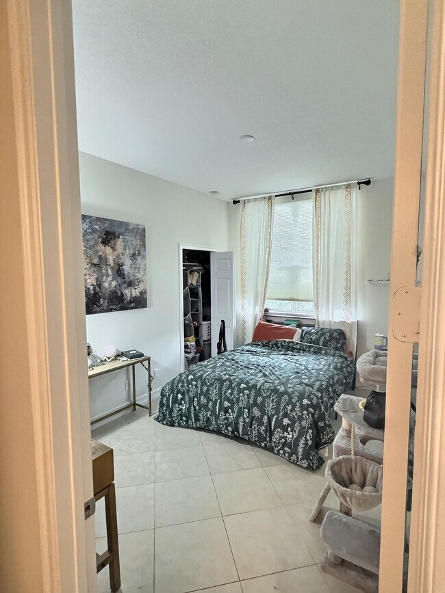 Building Photo - 10320 SW Stephanie Way