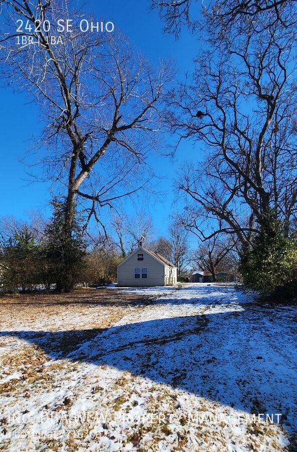 Building Photo - 2420 SE Ohio-