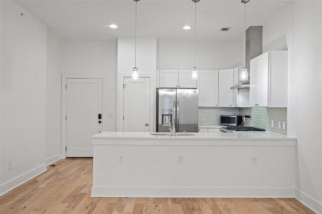Building Photo - 908 Nueces St