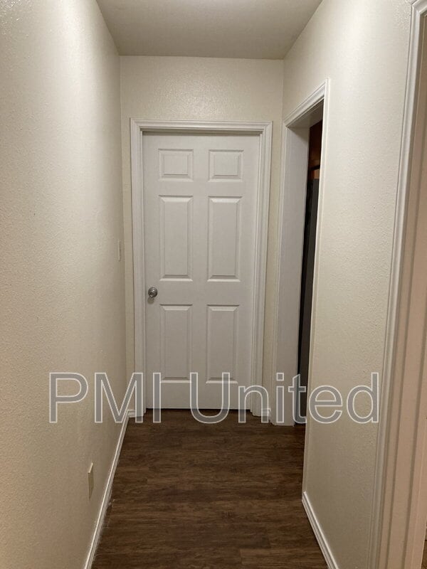 Building Photo - 417 N Bradshaw St