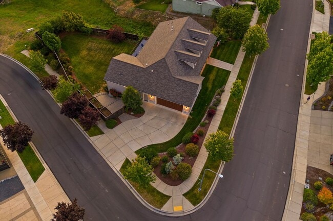 Building Photo - 4432 Vista Pointe Dr