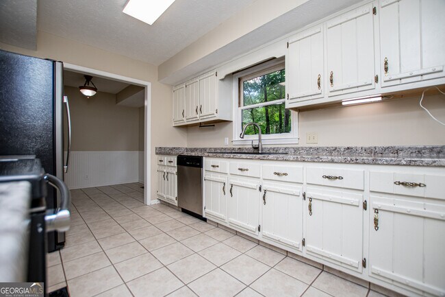 Building Photo - 1499 Stonington Ct