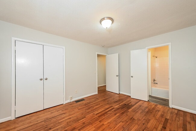 Building Photo - 3639 Telstar Dr