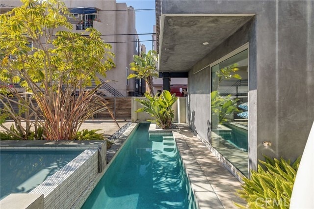 Building Photo - 27 Driftwood St