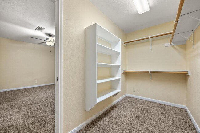 Building Photo - 100 Lorenz Rd