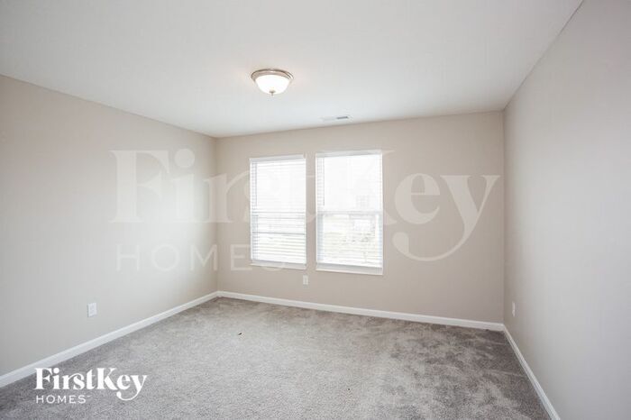 Building Photo - 671 Springdale Ln