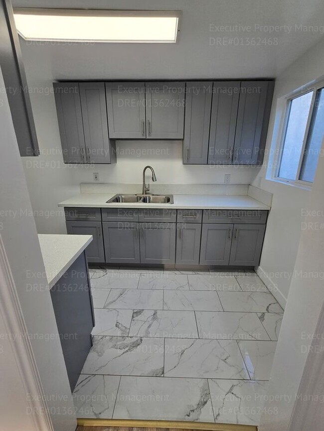 Building Photo - Remodeled 3 bedroom/ 1 bathroom