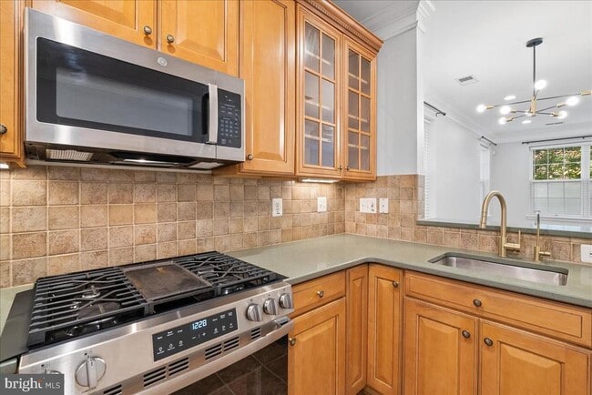 Building Photo - 12432 Liberty Bridge Rd