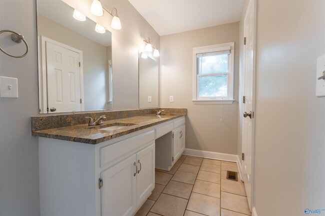 Building Photo - 109 Chickasaw Trail