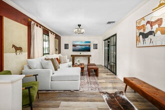 Building Photo - 3951 Starhill Dr