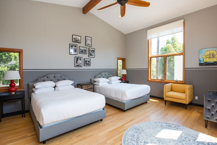 Building Photo - 432 Howland Canal