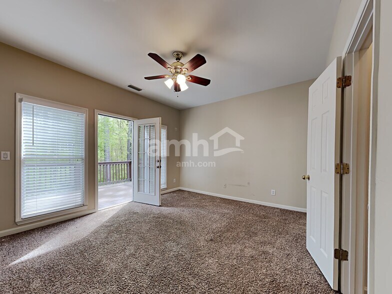 Building Photo - 7270 Wyngate Dr