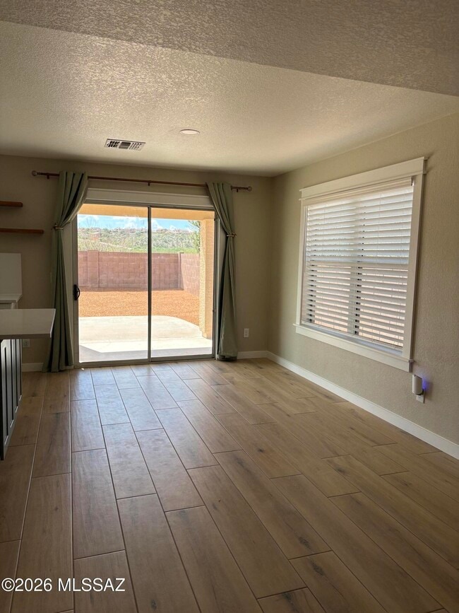 Building Photo - 10552 S Sunshower Way
