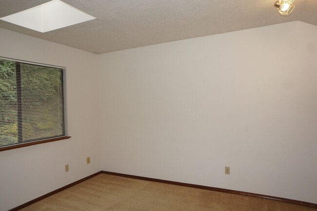 Building Photo - Lake Oswego South Shore Traditional