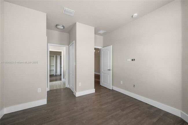 Building Photo - 8555 NW 111th Ct