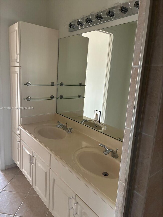 Building Photo - 2757 Center Ct Dr