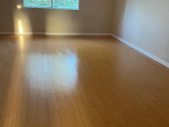 Building Photo - This beautifully updated 3-bedroom home features a spacious loft that can easily be converted int...