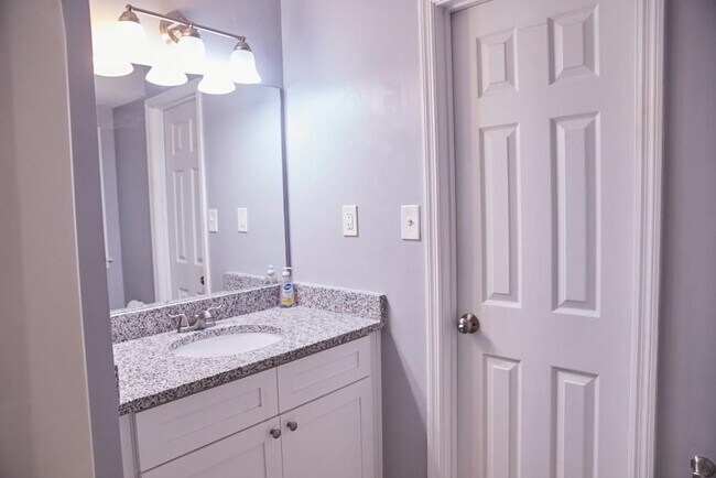 Building Photo - 248 Mill Creek Pl