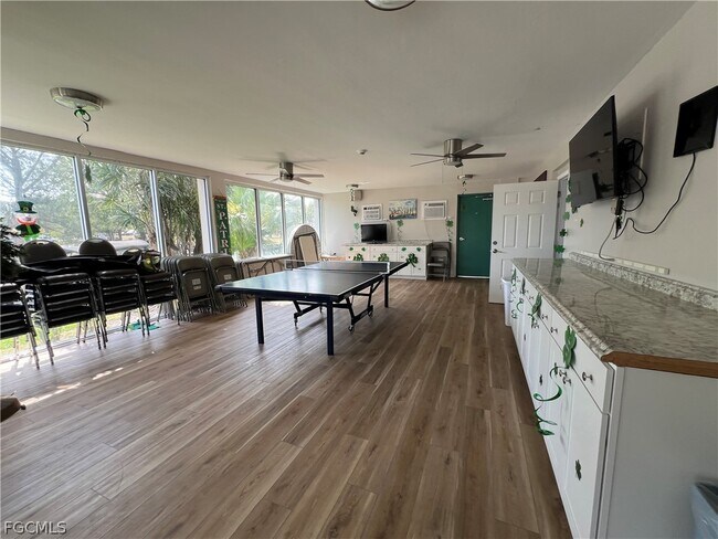 Building Photo - 4803 Sunset Ct