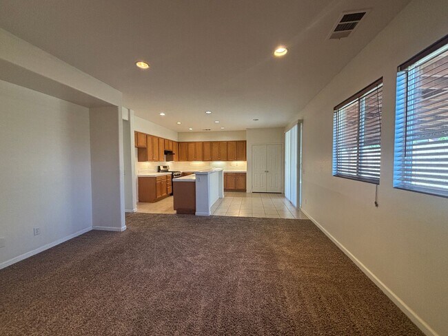 Building Photo - 44321 Sunmist Ct