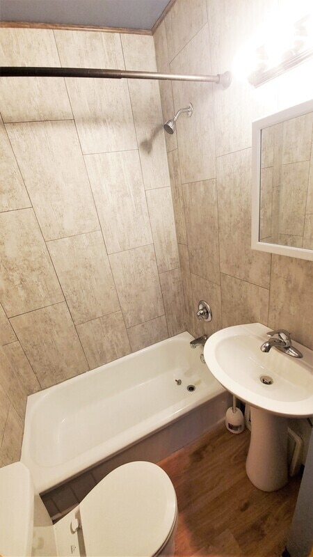 Building Photo - 1679 29th St NE