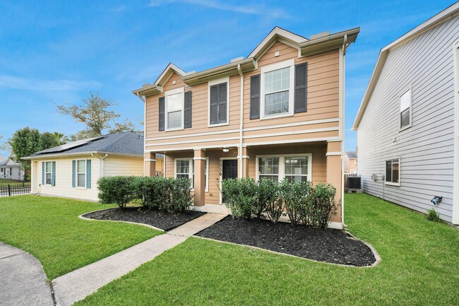 Building Photo - 1536 Kew Garden Dr