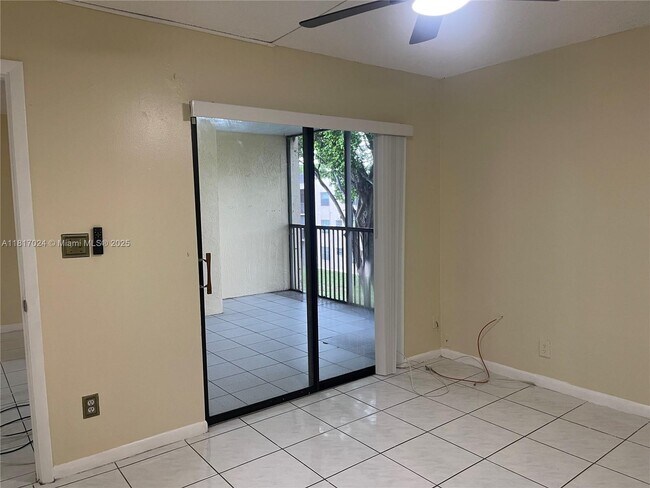 Building Photo - 3252 Foxcroft Rd