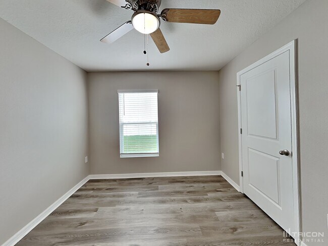 Building Photo - 3401 Autumn Amber Dr