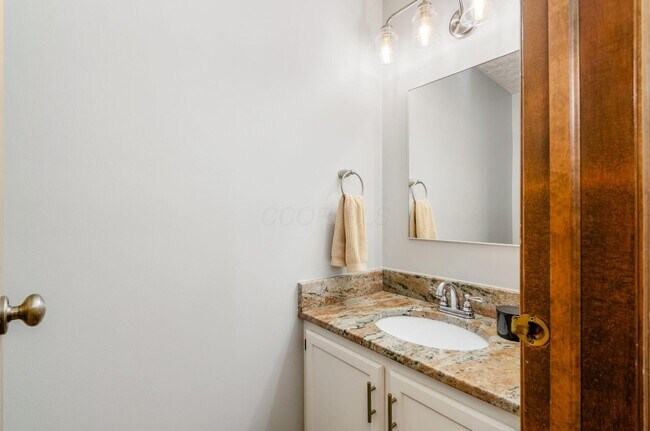 Building Photo - 5841 Elmbridge Ln