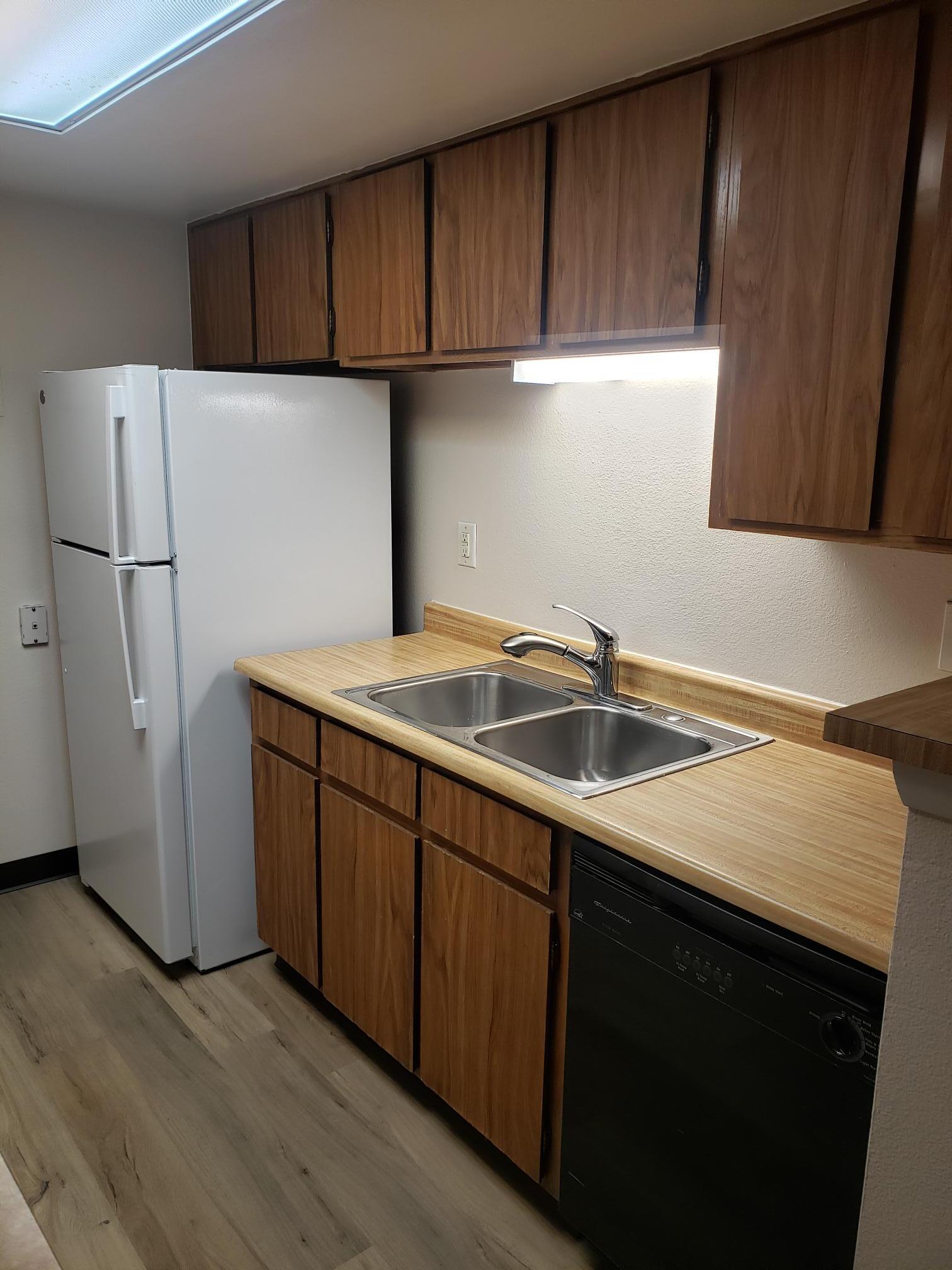 Building Photo - 13352 E Jewell Ave