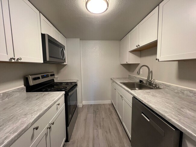 Interior Photo - NShields632 (KC-LN)
