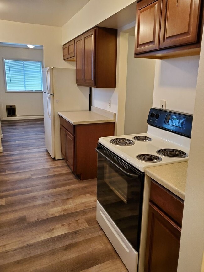 Building Photo - Duplex