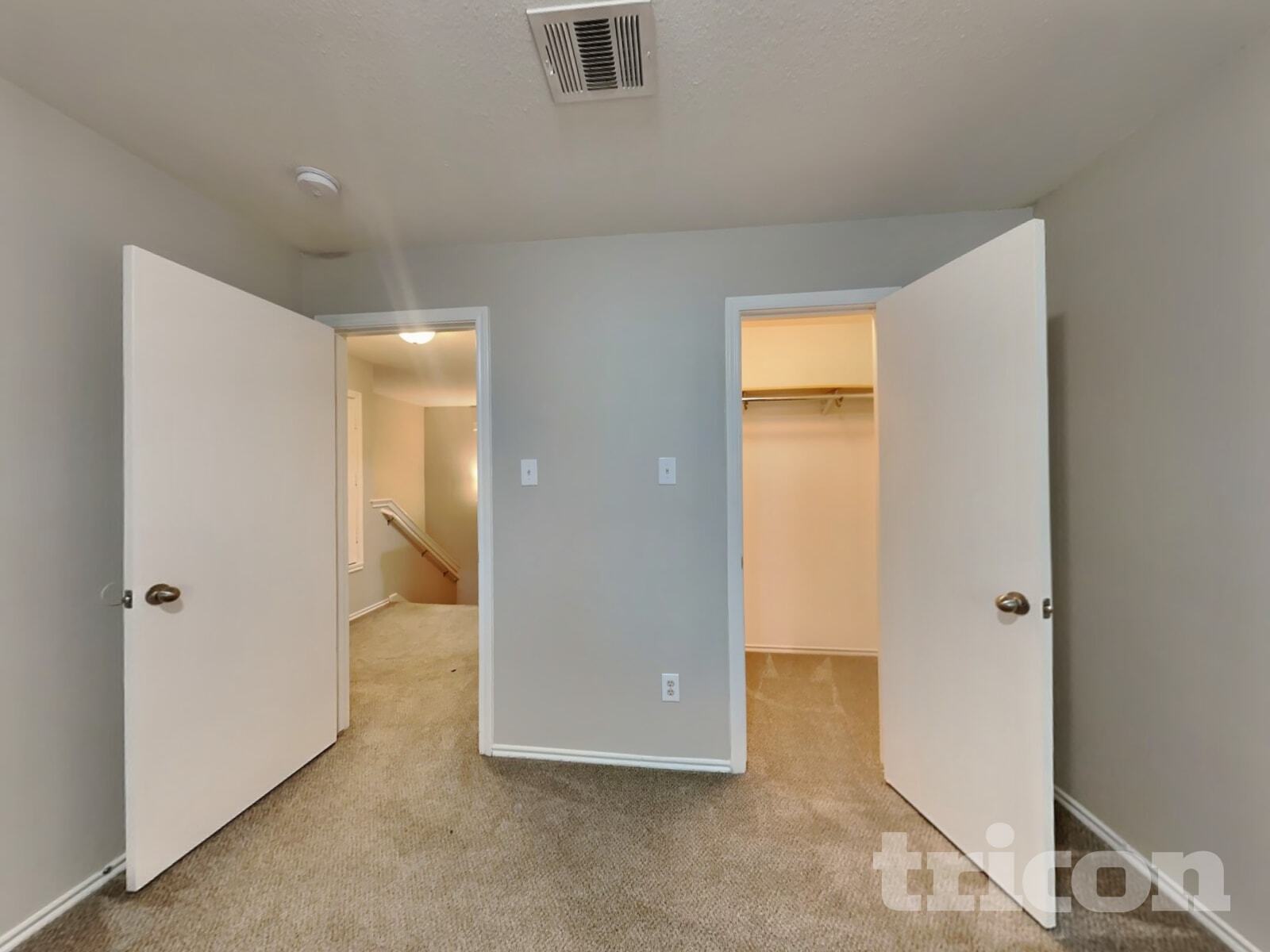 Building Photo - 2910 Candleside Dr