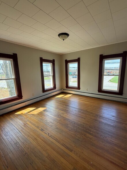 Building Photo - 6452 Collamer Rd