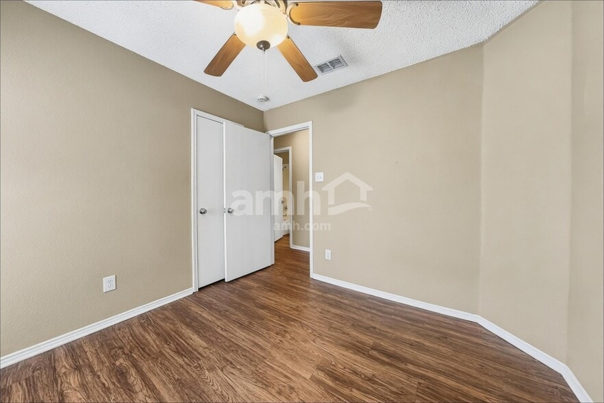 Building Photo - 4652 Cool Ridge Ct