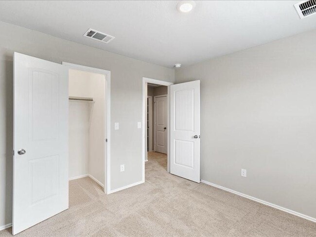 Building Photo - 6305 Wideleaf Dr
